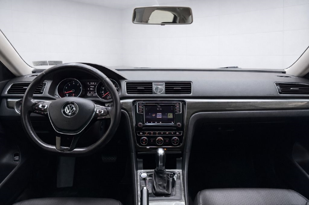 Volkswagen Passat SE 6A 2017