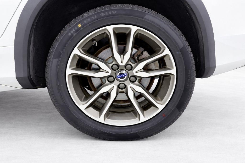 2017 Volvo V60 Base - Photo 31