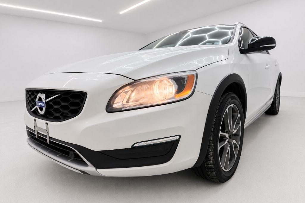 2017 Volvo V60 Base - Photo 36