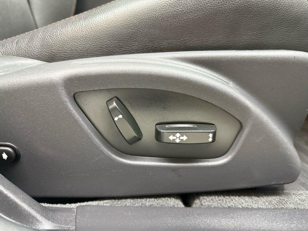 2017 Volvo V60 Base - Photo 40