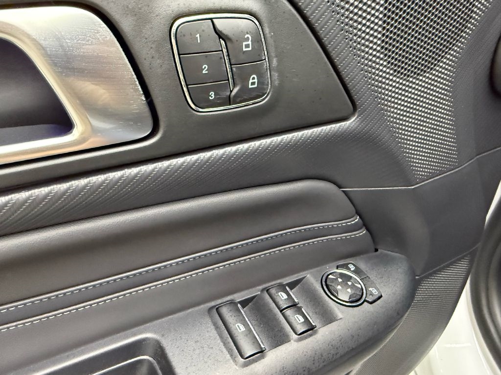 Ford Mustang EcoBoost Premium Convertible 2026