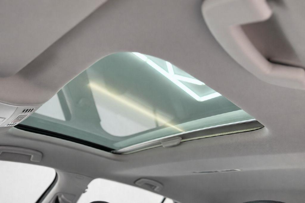 Volkswagen Golf TSI SEL 6A 2016