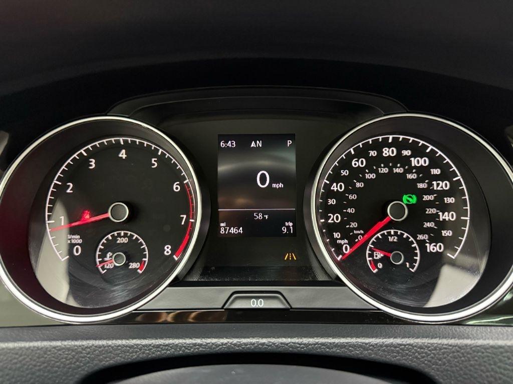 Volkswagen Golf TSI SEL 6A 2016