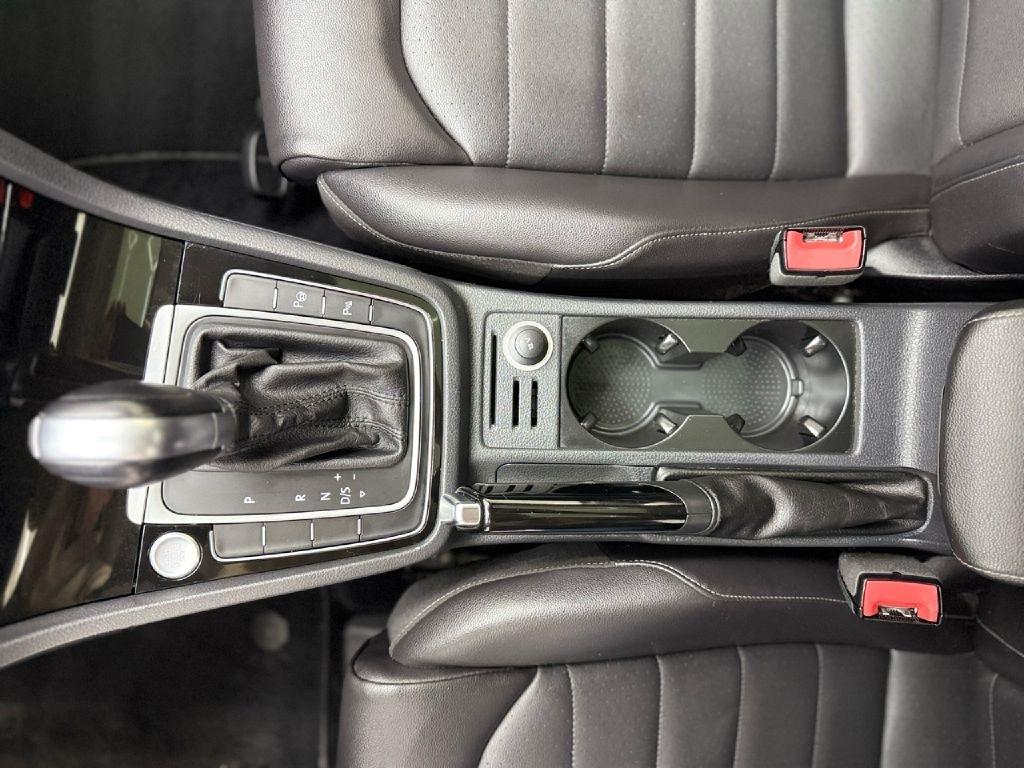 Volkswagen Golf TSI SEL 6A 2016