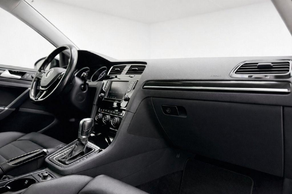 Volkswagen Golf TSI SEL 6A 2016