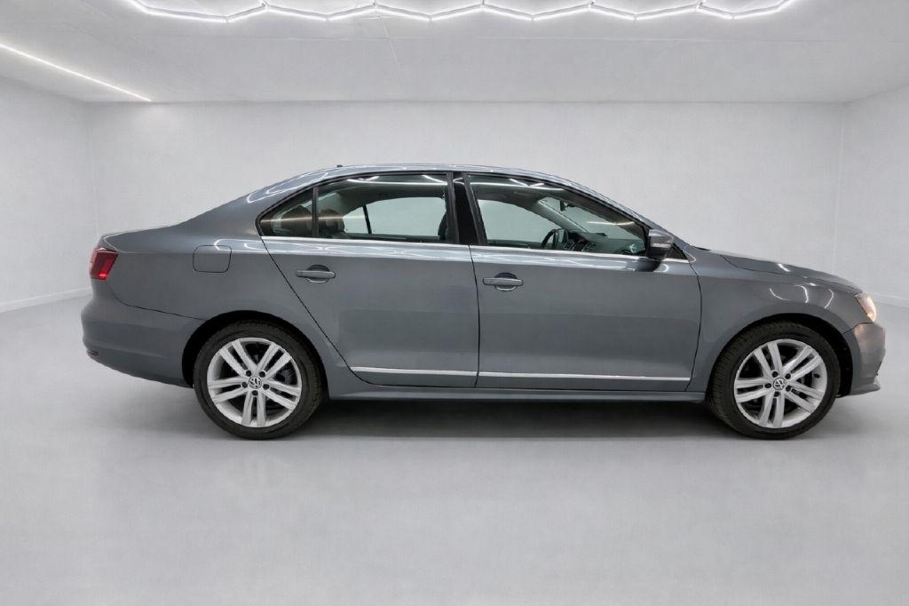 Volkswagen Jetta 1.8T SEL 6A 2017
