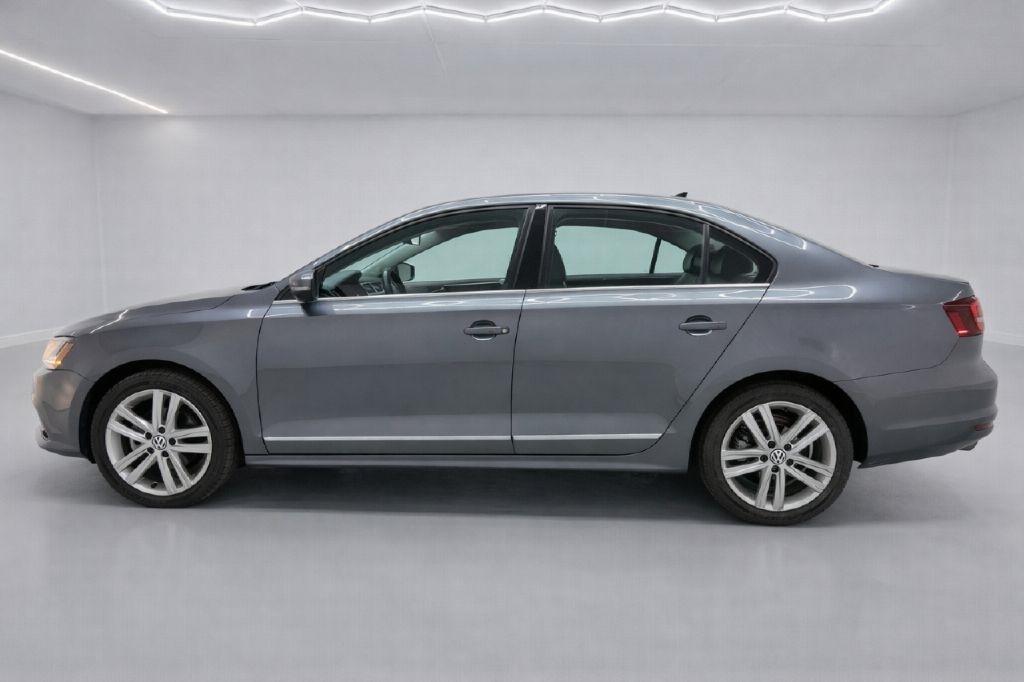 Volkswagen Jetta 1.8T SEL 6A 2017