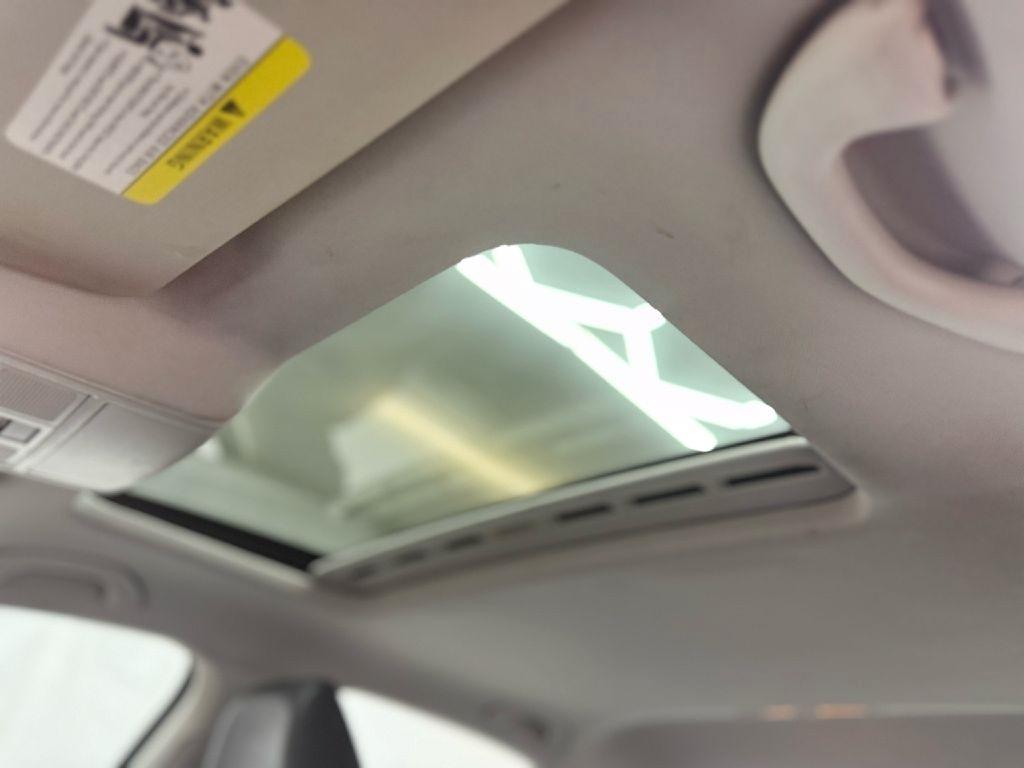 Volkswagen Jetta 1.8T SEL 6A 2017