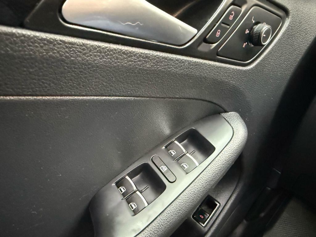 Volkswagen Jetta 1.8T SEL 6A 2017