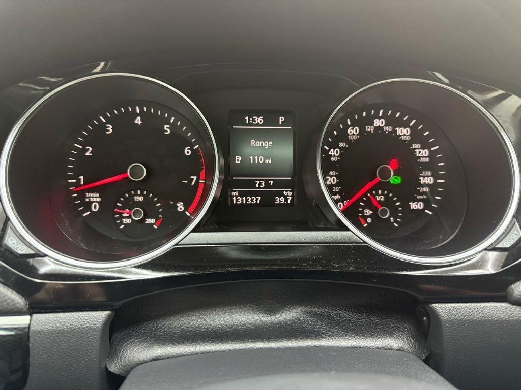 Volkswagen Jetta 1.8T SEL 6A 2017