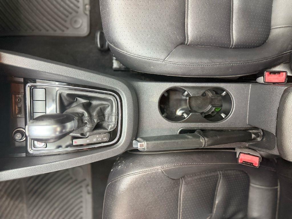 Volkswagen Jetta 1.8T SEL 6A 2017