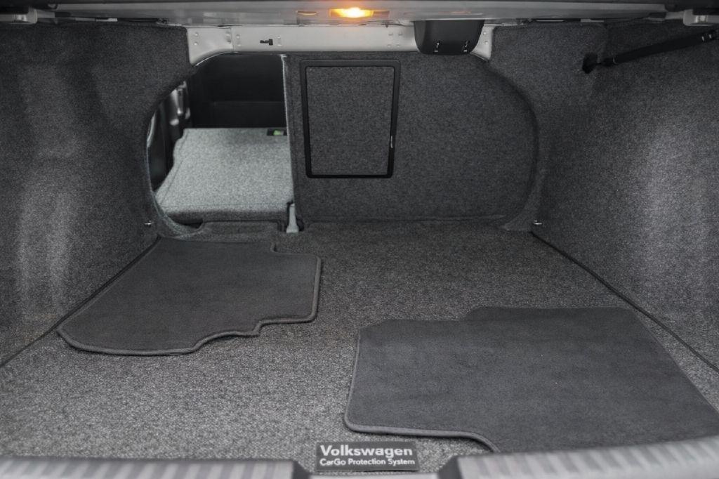 Volkswagen Jetta 1.8T SEL 6A 2017