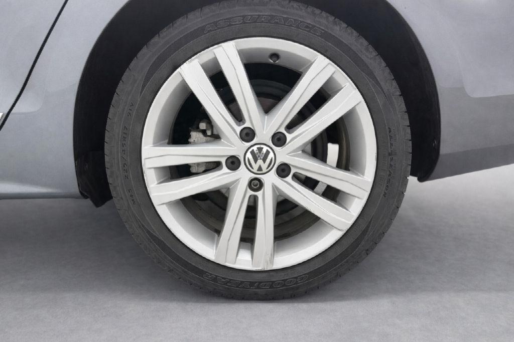 Volkswagen Jetta 1.8T SEL 6A 2017