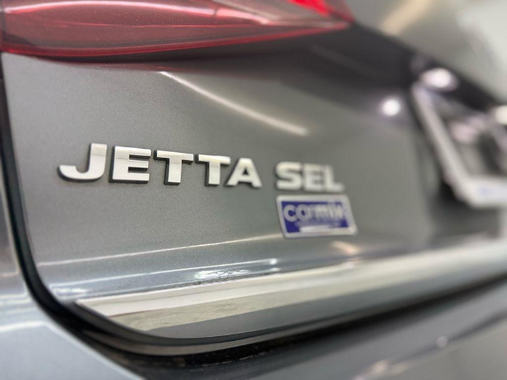 Volkswagen Jetta 1.8T SEL 6A 2017