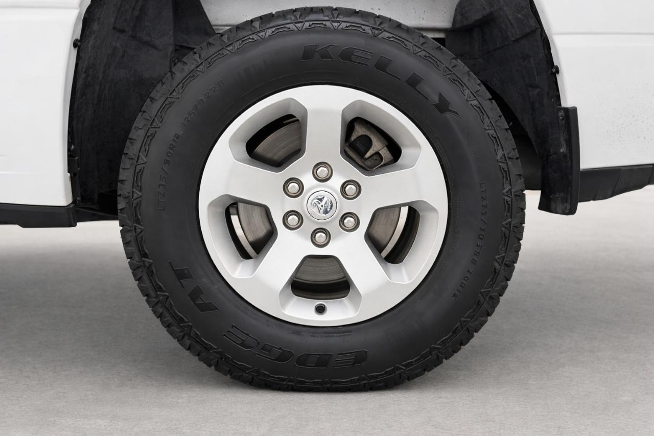 RAM 1500 Big Horn Quad Cab 4WD 2019