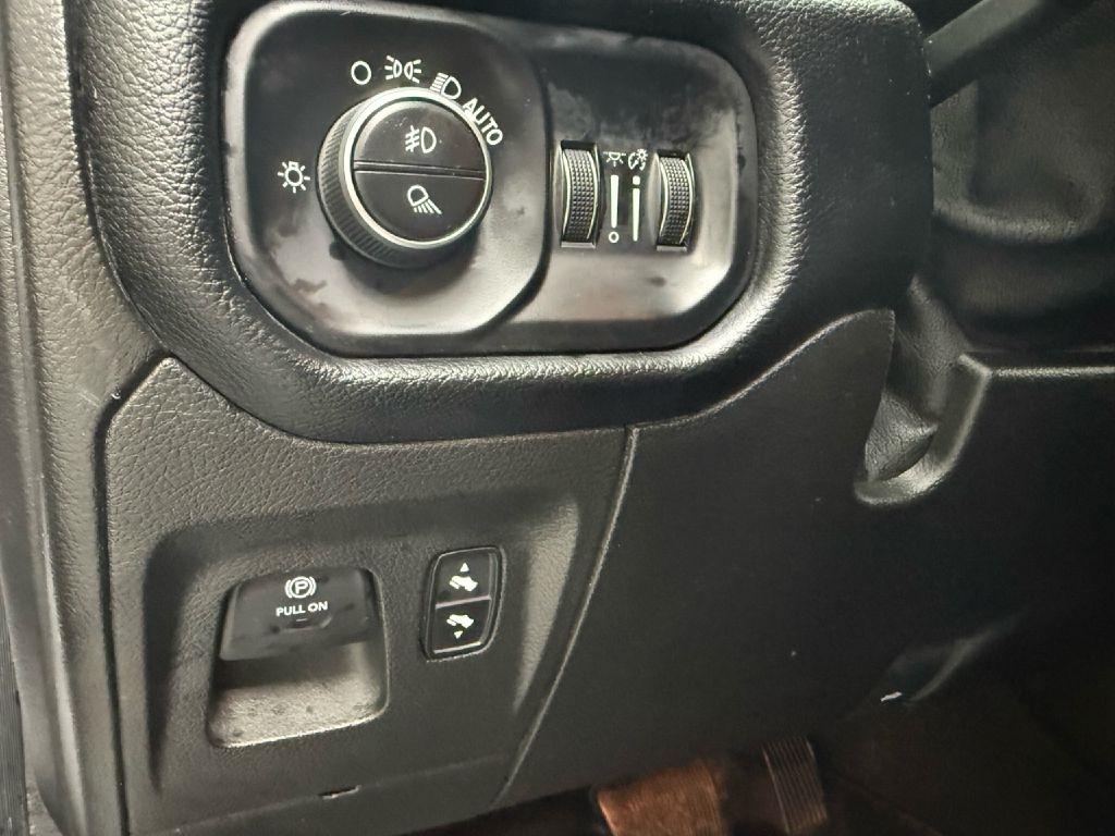 RAM 1500 Big Horn Quad Cab 4WD 2019