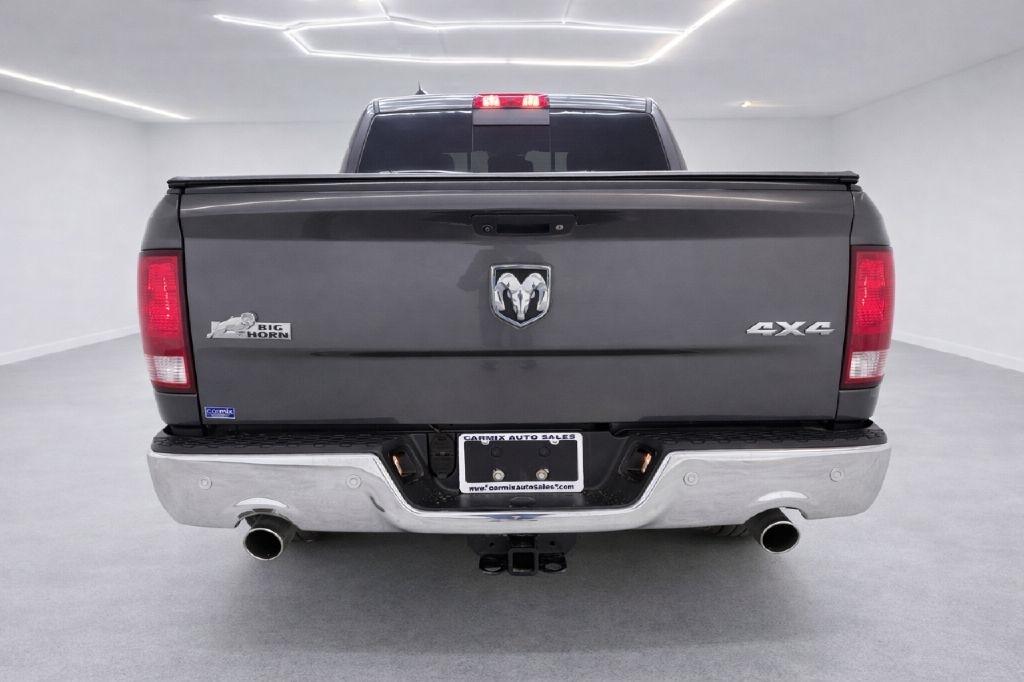 RAM 1500 SLT Crew Cab SWB 4WD 2017