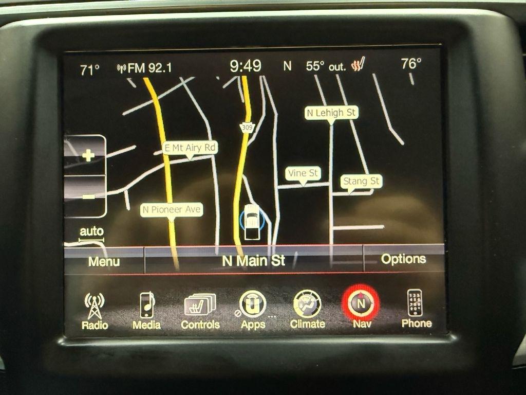 RAM 1500 SLT Crew Cab SWB 4WD 2017