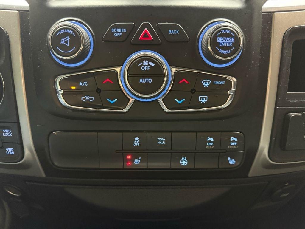 RAM 1500 SLT Crew Cab SWB 4WD 2017