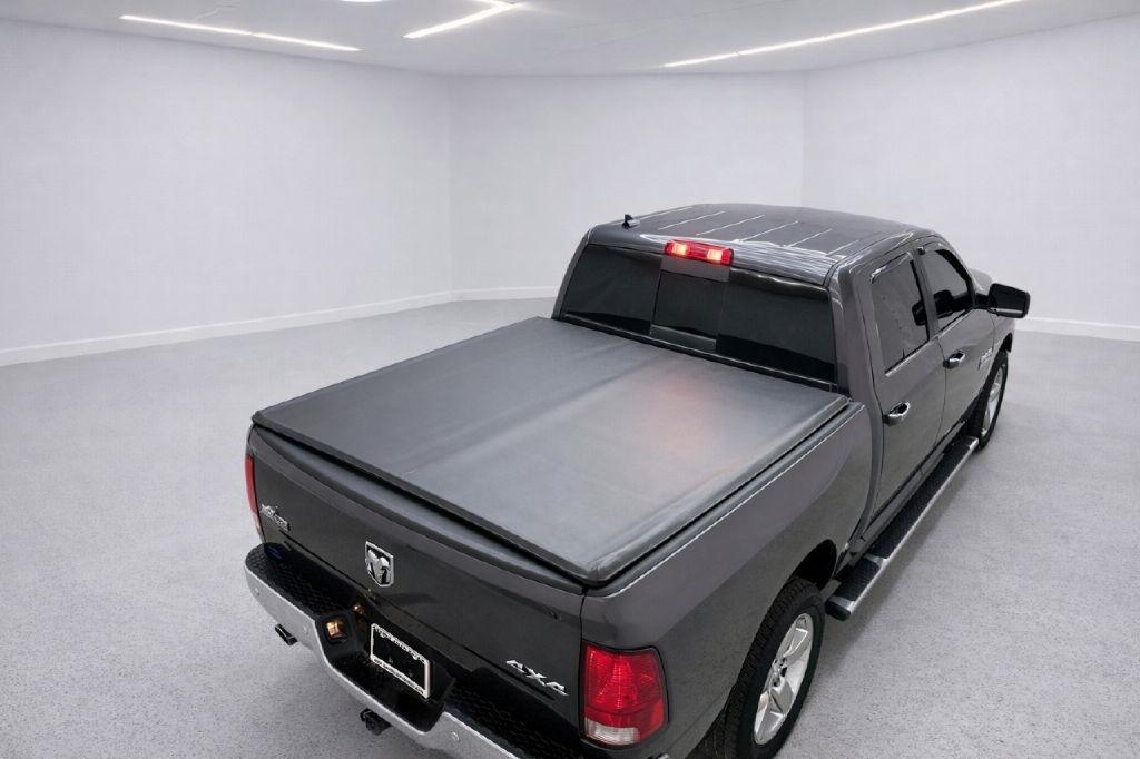 RAM 1500 SLT Crew Cab SWB 4WD 2017