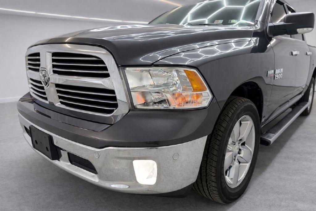 RAM 1500 SLT Crew Cab SWB 4WD 2017