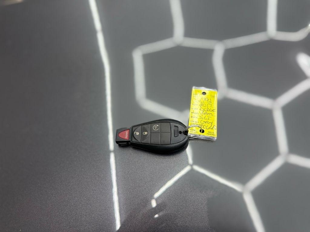 RAM 1500 SLT Crew Cab SWB 4WD 2017