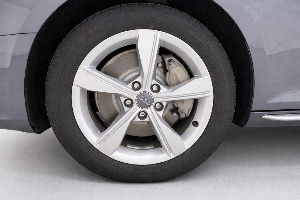 Audi A4 2.0 TFSI Premium quattro 7A 2019