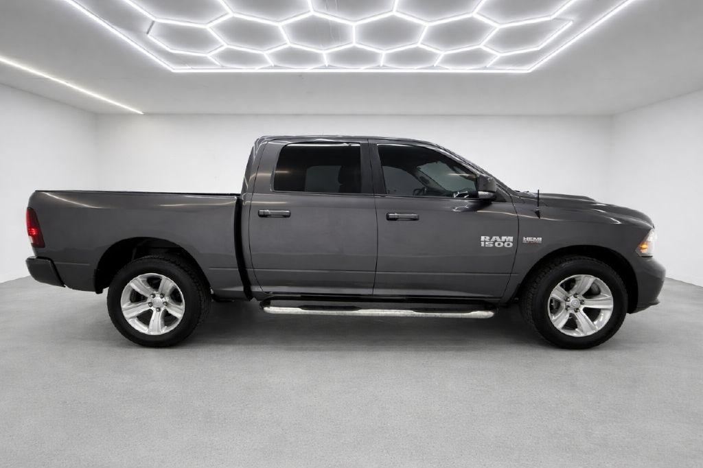 RAM 1500 Sport Crew Cab SWB 4WD 2016