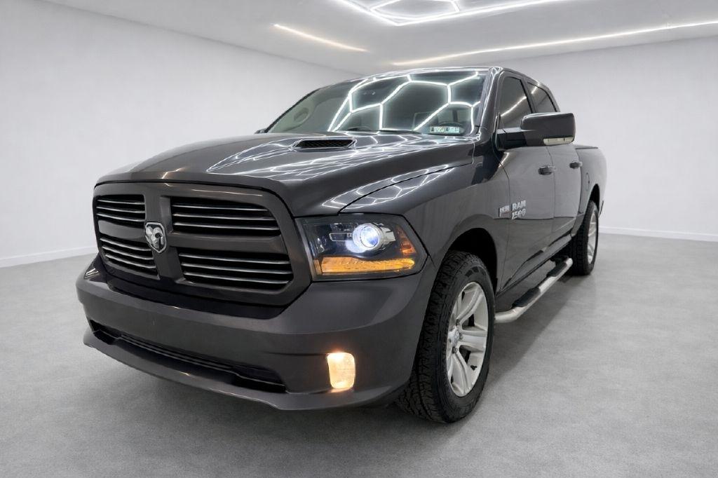 RAM 1500 Sport Crew Cab SWB 4WD 2016