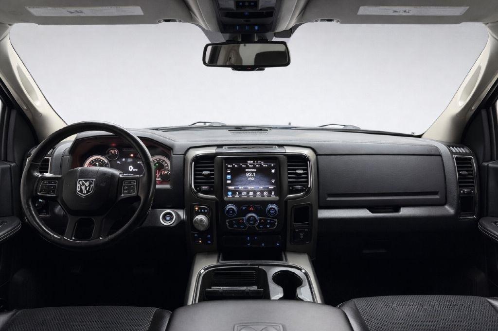 RAM 1500 Sport Crew Cab SWB 4WD 2016