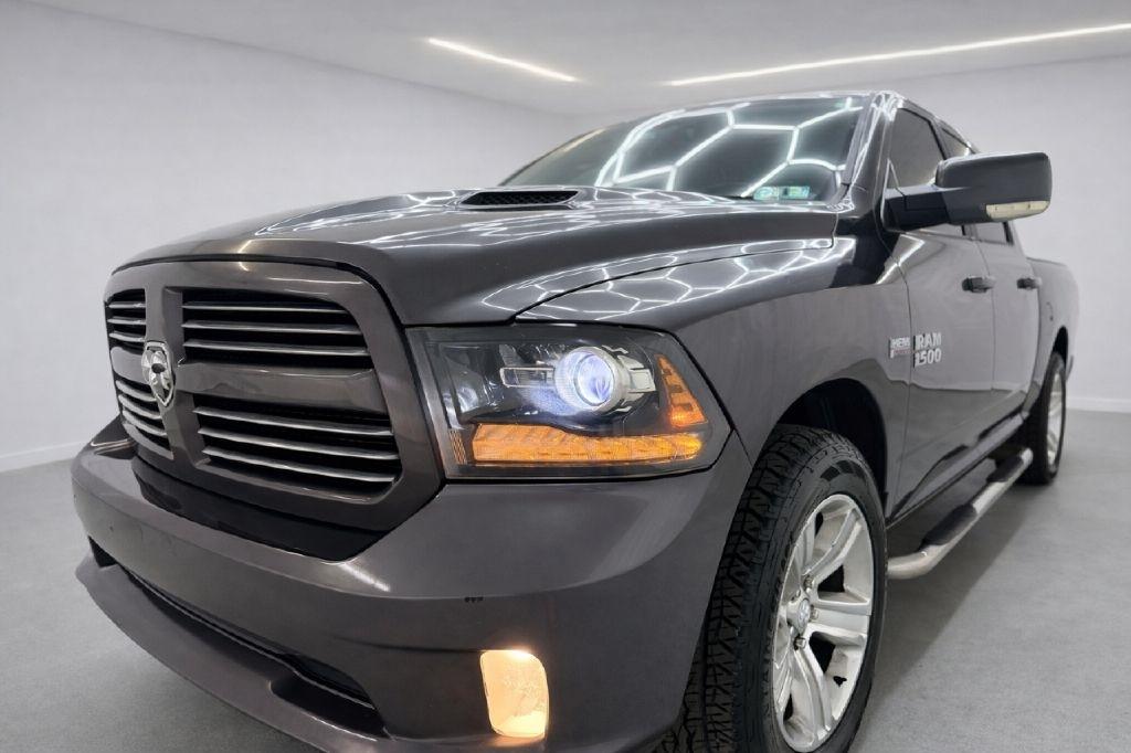 RAM 1500 Sport Crew Cab SWB 4WD 2016