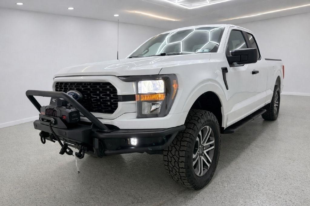 Ford F-150 XL SuperCab 6.5-ft. Bed 4WD 2023