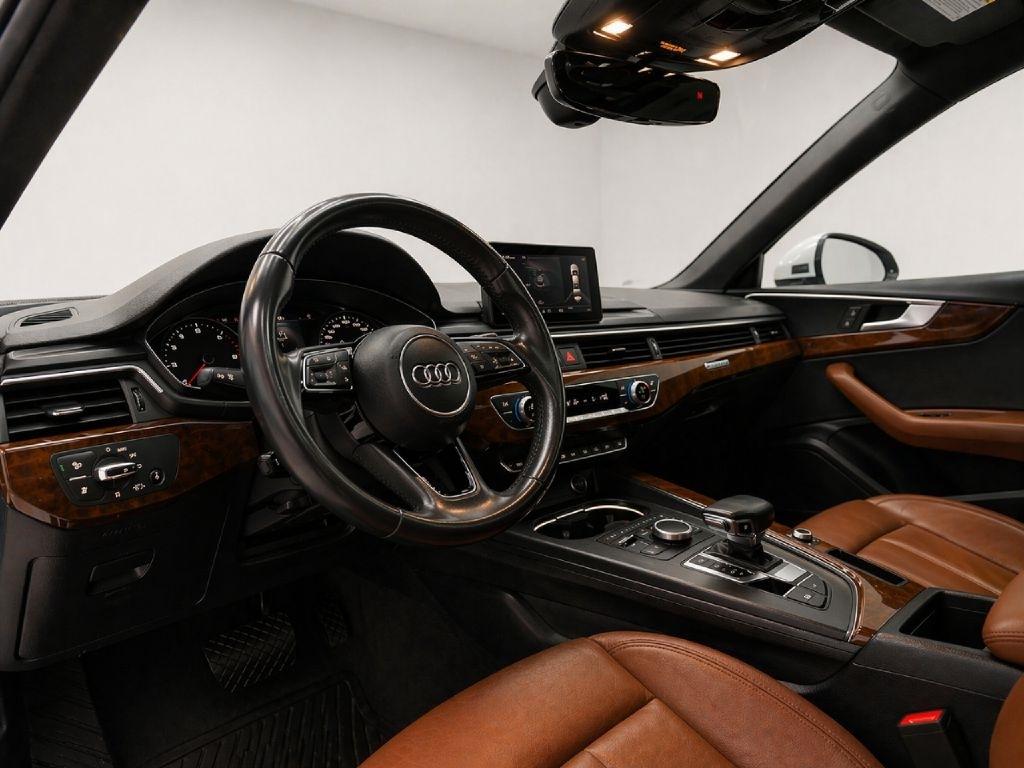 Audi A4 2.0 TFSI Premium quattro 7A 2019