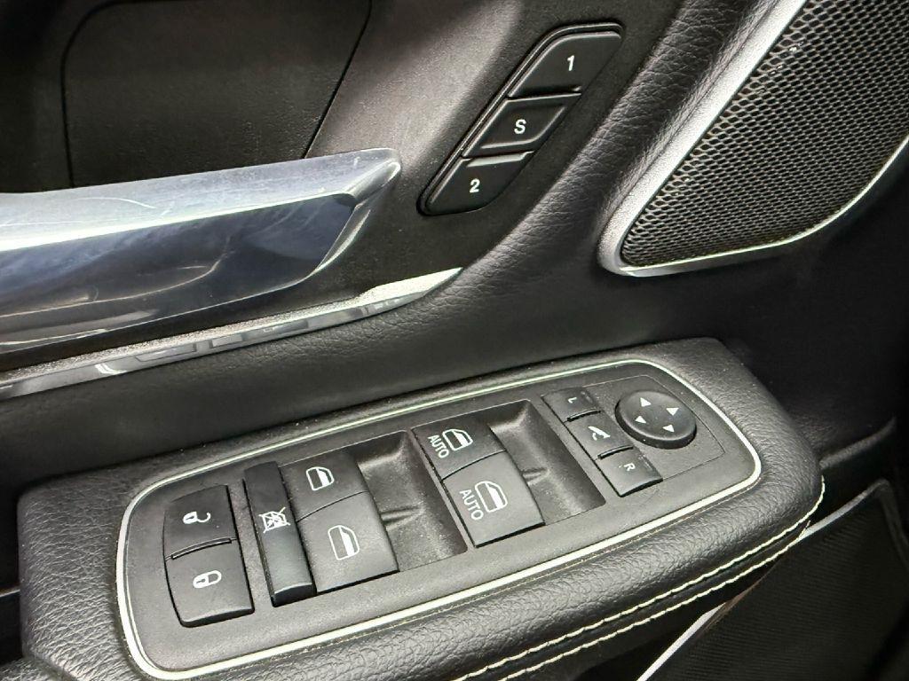 RAM 1500 Laramie Crew Cab SWB 4WD 2022