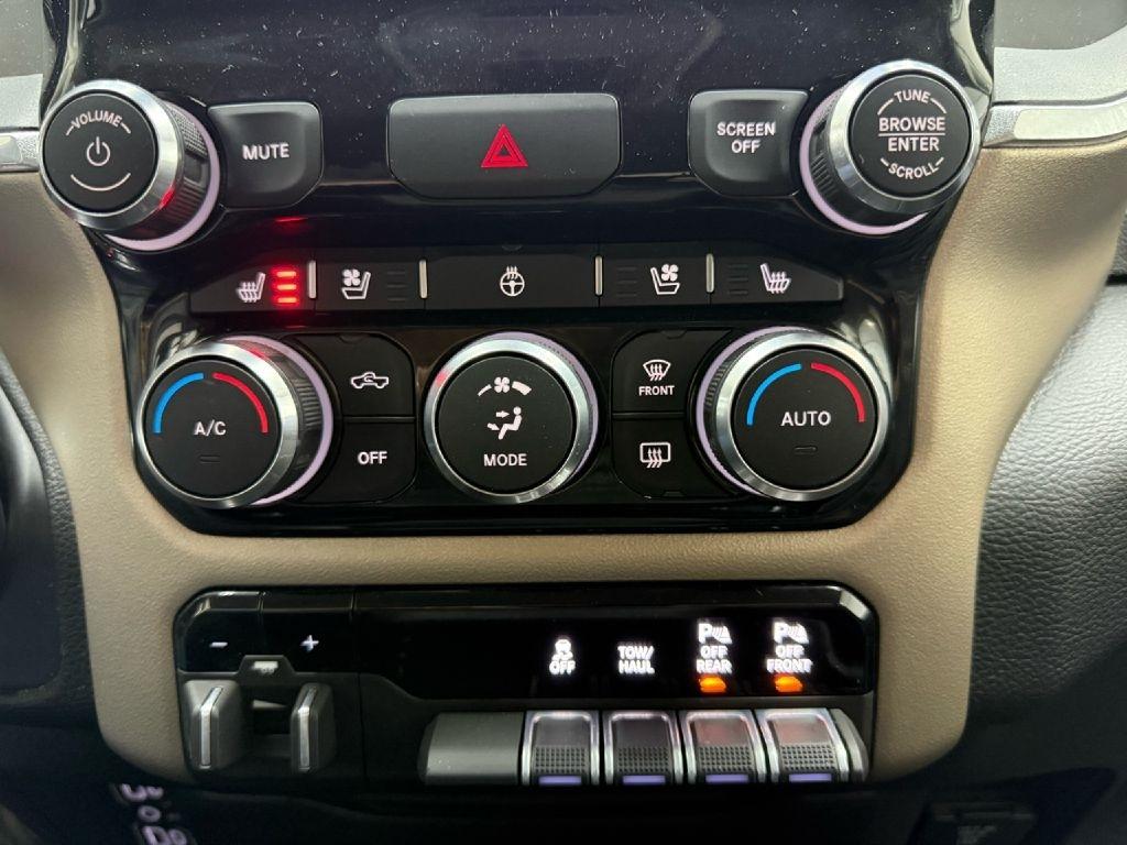 RAM 1500 Laramie Crew Cab SWB 4WD 2022
