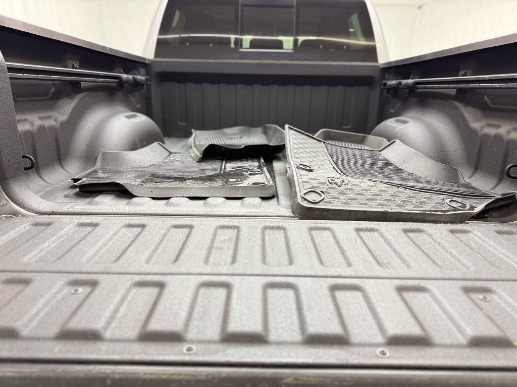 RAM 1500 Laramie Crew Cab SWB 4WD 2022