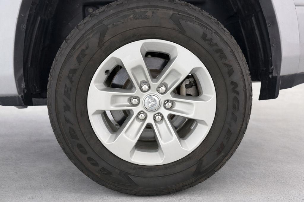 RAM 1500 Laramie Crew Cab SWB 4WD 2022