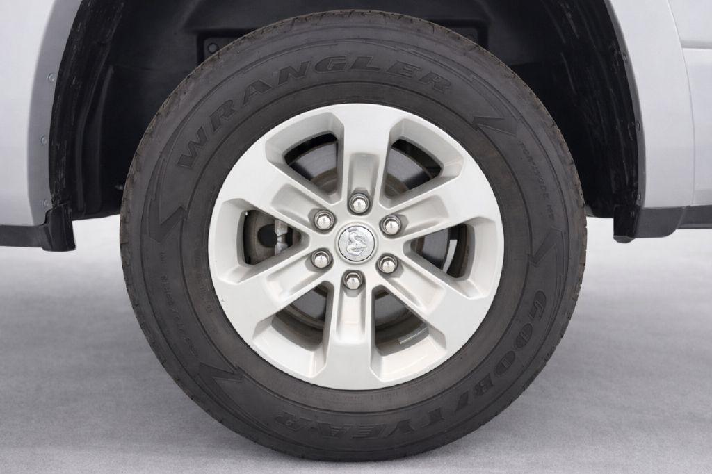 RAM 1500 Laramie Crew Cab SWB 4WD 2022