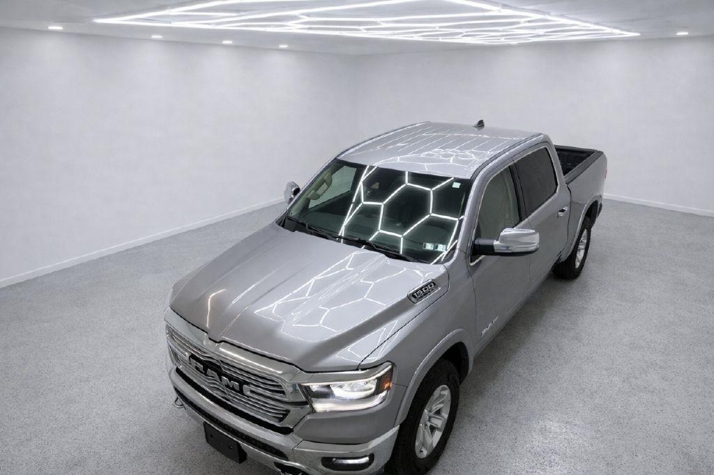 RAM 1500 Laramie Crew Cab SWB 4WD 2022