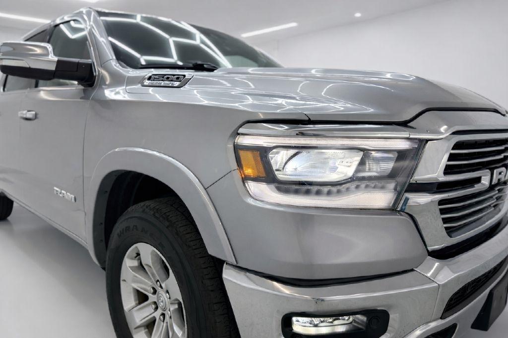 RAM 1500 Laramie Crew Cab SWB 4WD 2022