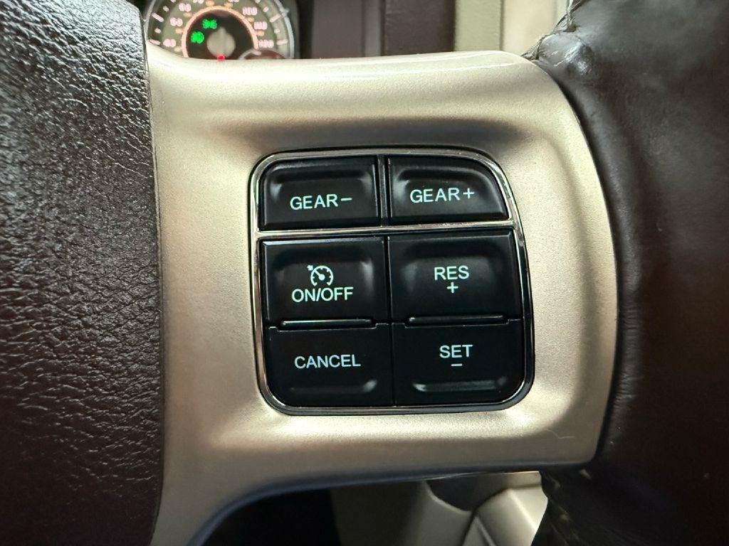RAM 1500 Longhorn Crew Cab SWB 4WD 2017