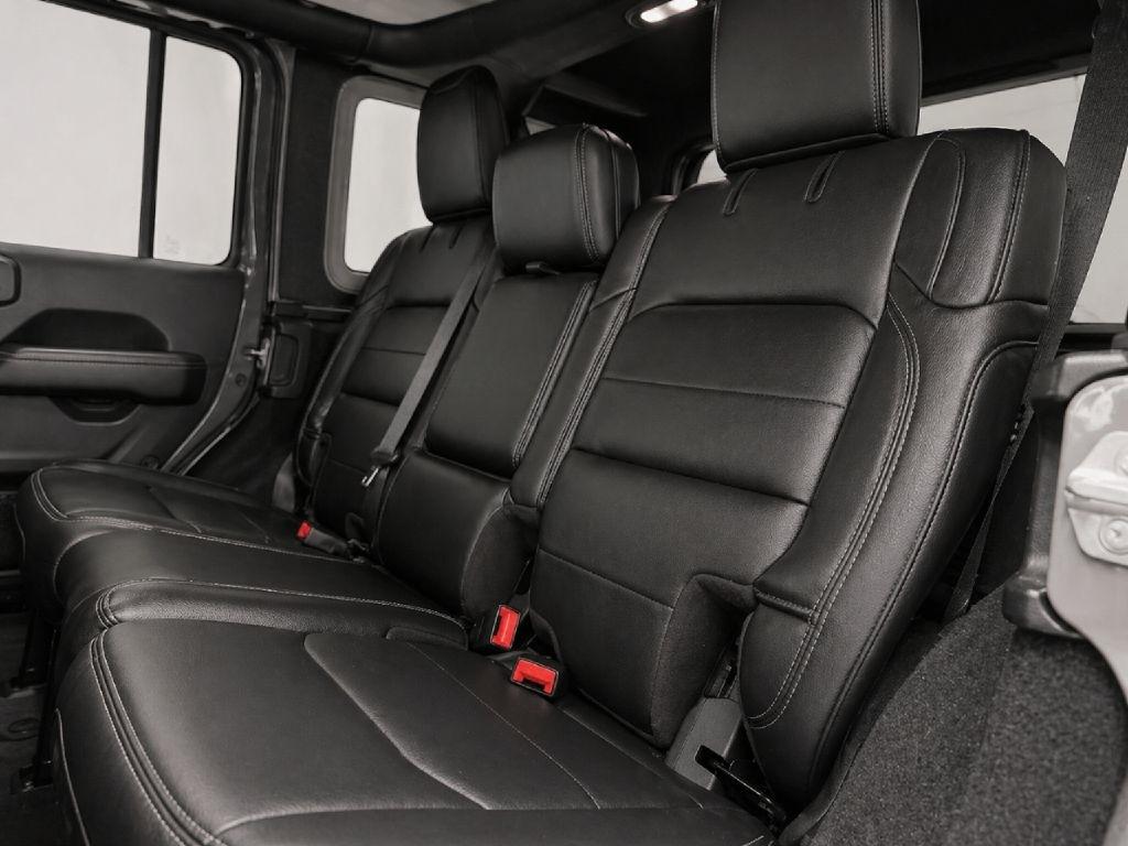 Jeep Wrangler Unlimited Sahara 2023