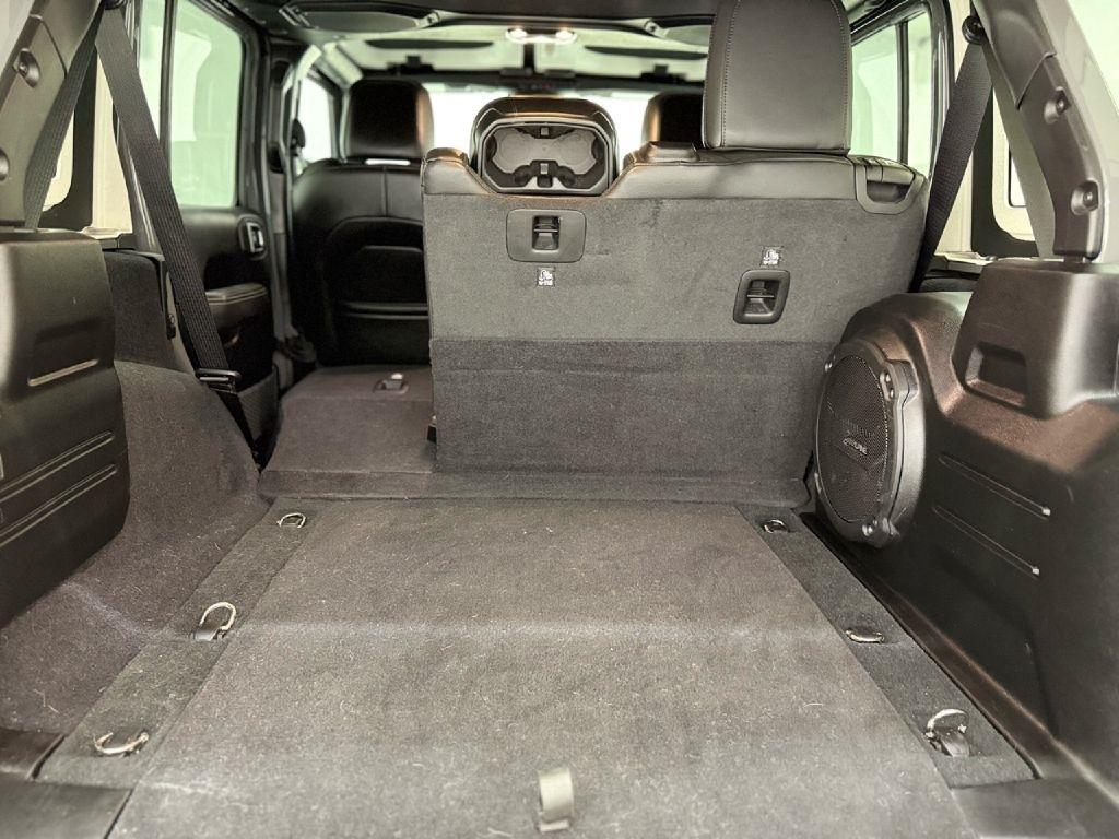 Jeep Wrangler Unlimited Sahara 2023