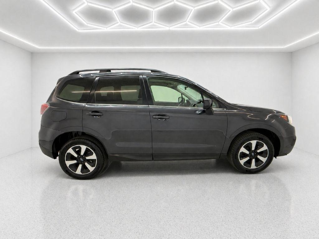 Subaru Forester 2.5i Limited 2017
