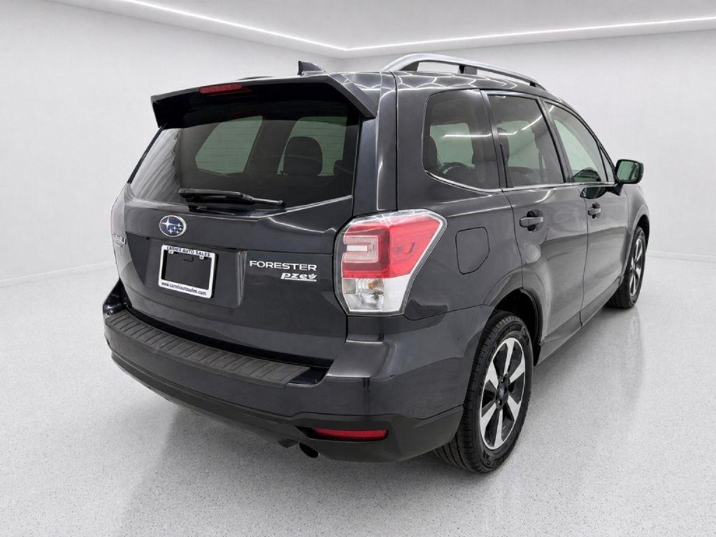 Subaru Forester 2.5i Limited 2017