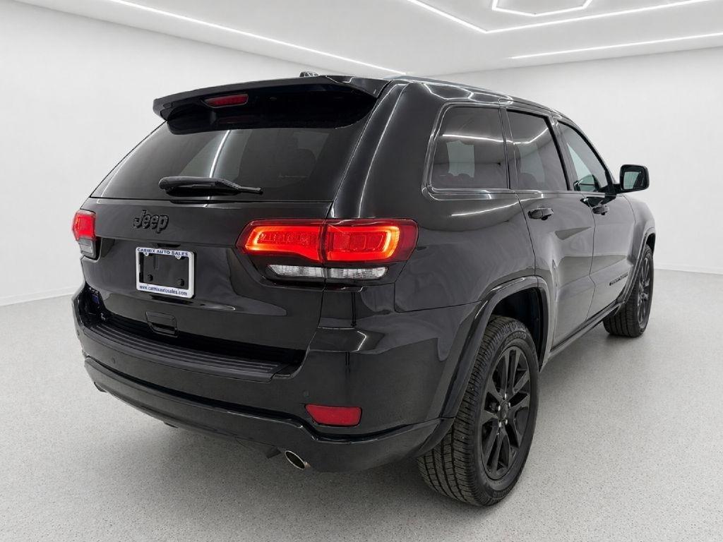 Jeep Grand Cherokee Laredo 4WD 2019