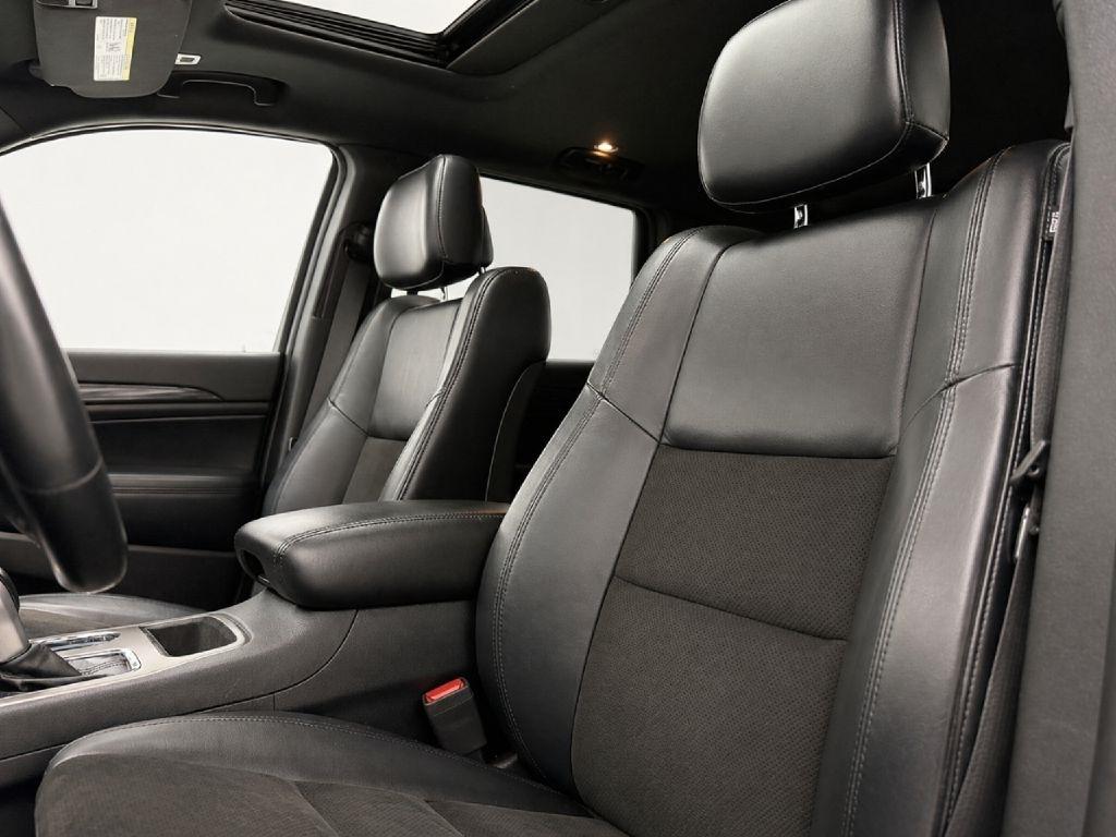 Jeep Grand Cherokee Laredo 4WD 2019