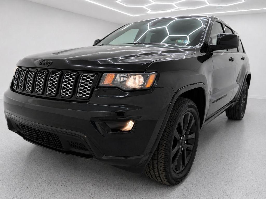 Jeep Grand Cherokee Laredo 4WD 2019
