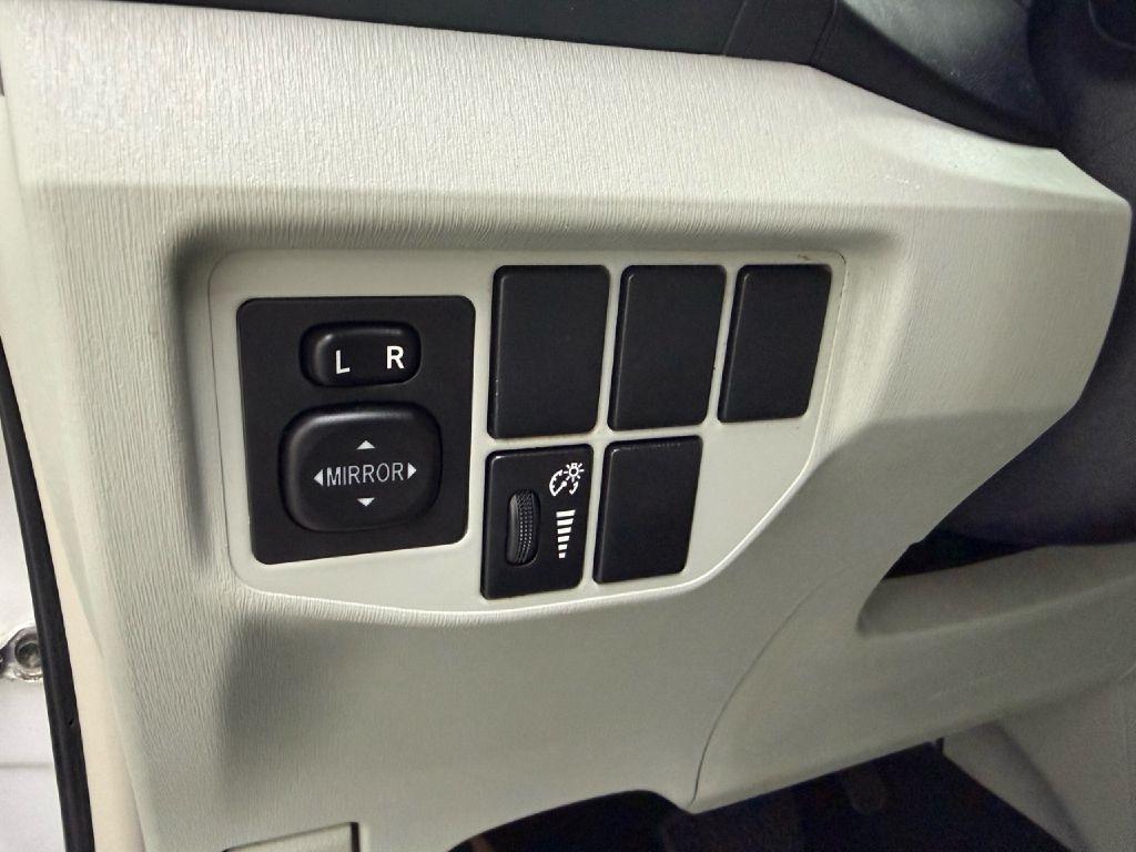 Toyota Prius Four 2015