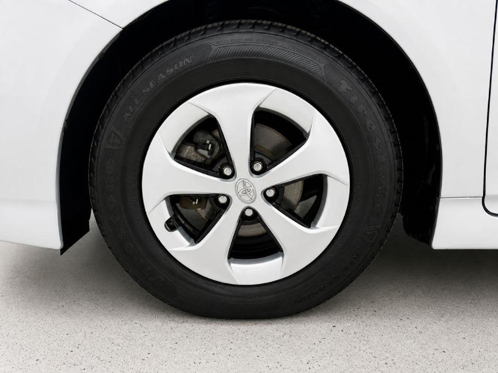 Toyota Prius Four 2015
